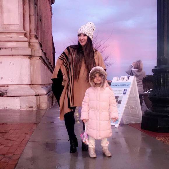 Meet your Posher, Dulce - Picture 1 of 1